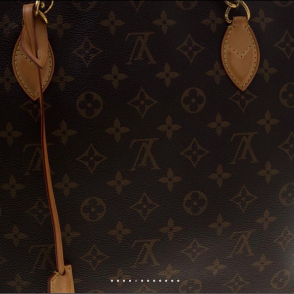 Used runway edition bag. Authentic. Has some dirt on inside of bag - Picture 4 of 15